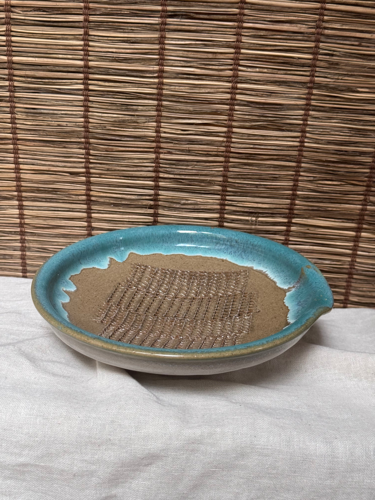 Stoneware Grater Plate (Oroshizara) — Turquoise Ash-Drip Glaze, Woven-Texture Unglazed Grating Surface