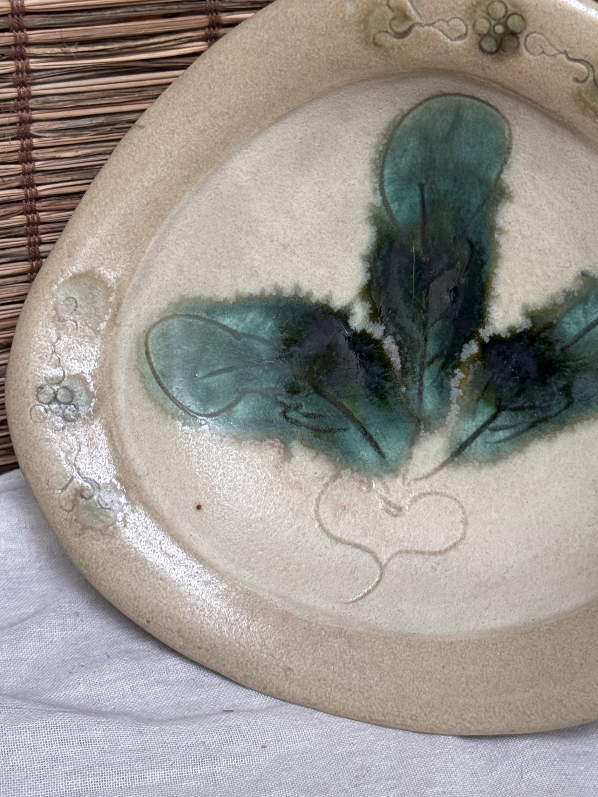 Unzen Artist-Made Serving Plate/Bowl — Large Irregular Studio Pottery, Painted Leaf Motif