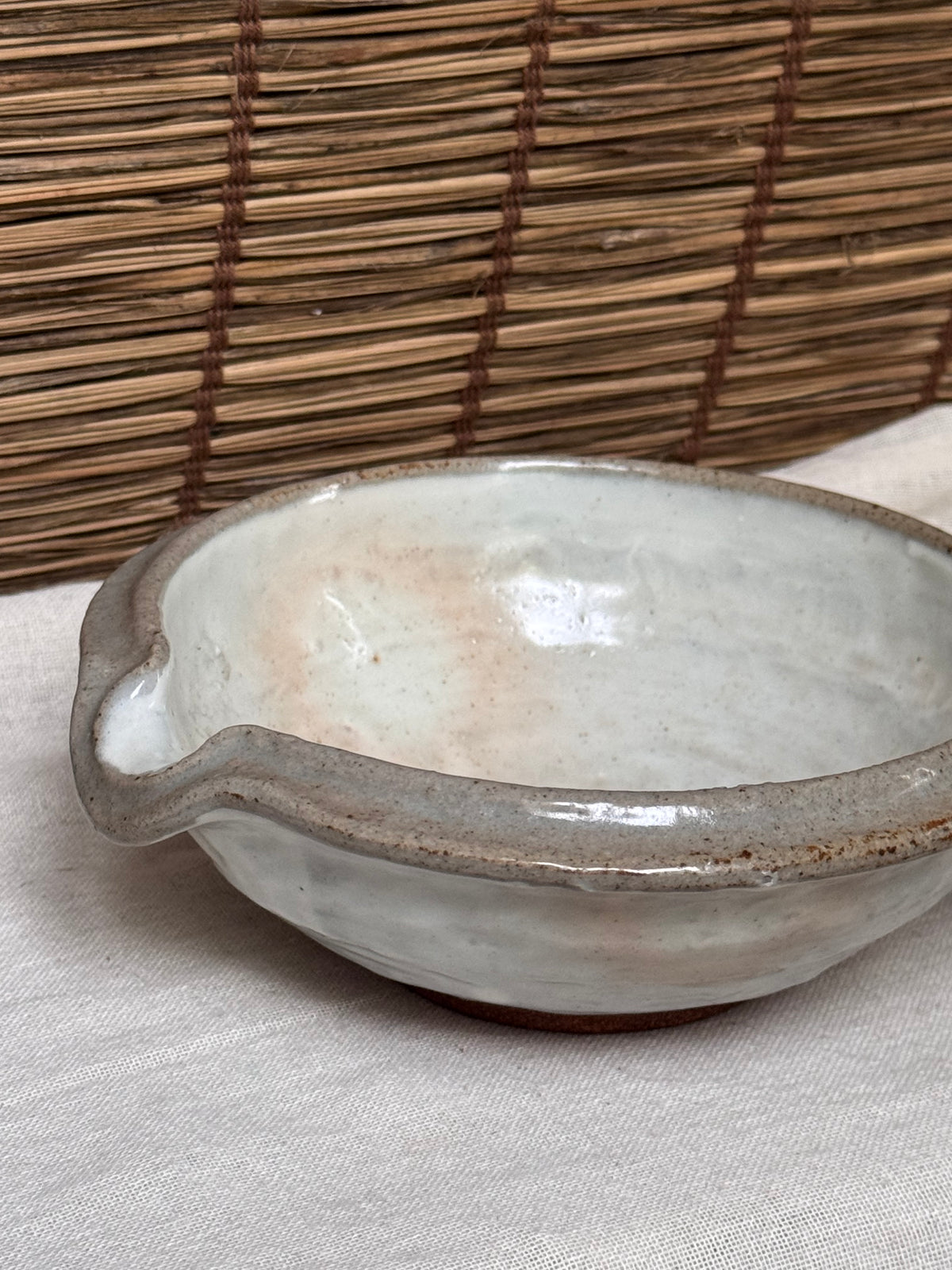Hagi-Yaki Katakuchi Pouring Bowl - Pink Blossom Glaze