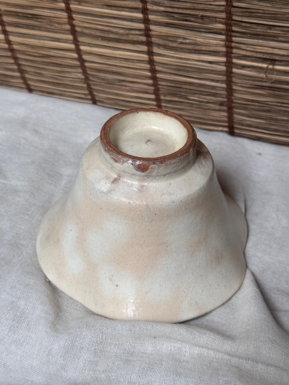 Hagi Ware Trumpet Cup — Wave-Rim Form, Ivory Glaze with Iron Blush