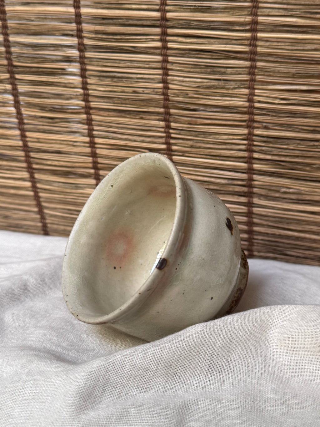 Chosen-Karatsu Style Yunomi Cup — Rolled Rim, Blushed Celadon Glaze