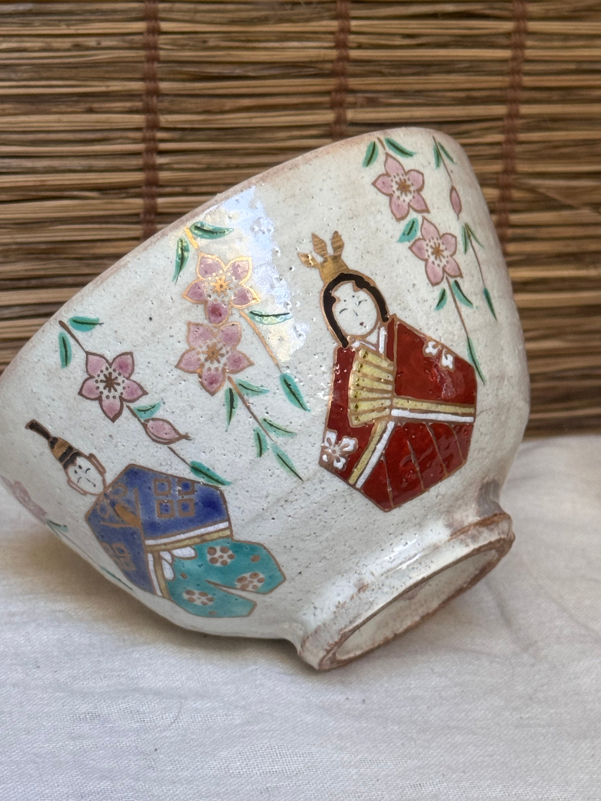 Seasonal Chawan Tea Bowl for Hinamatsuri — Emperor and Empress Dolls with Peach Blossoms, Enamel and Gold
