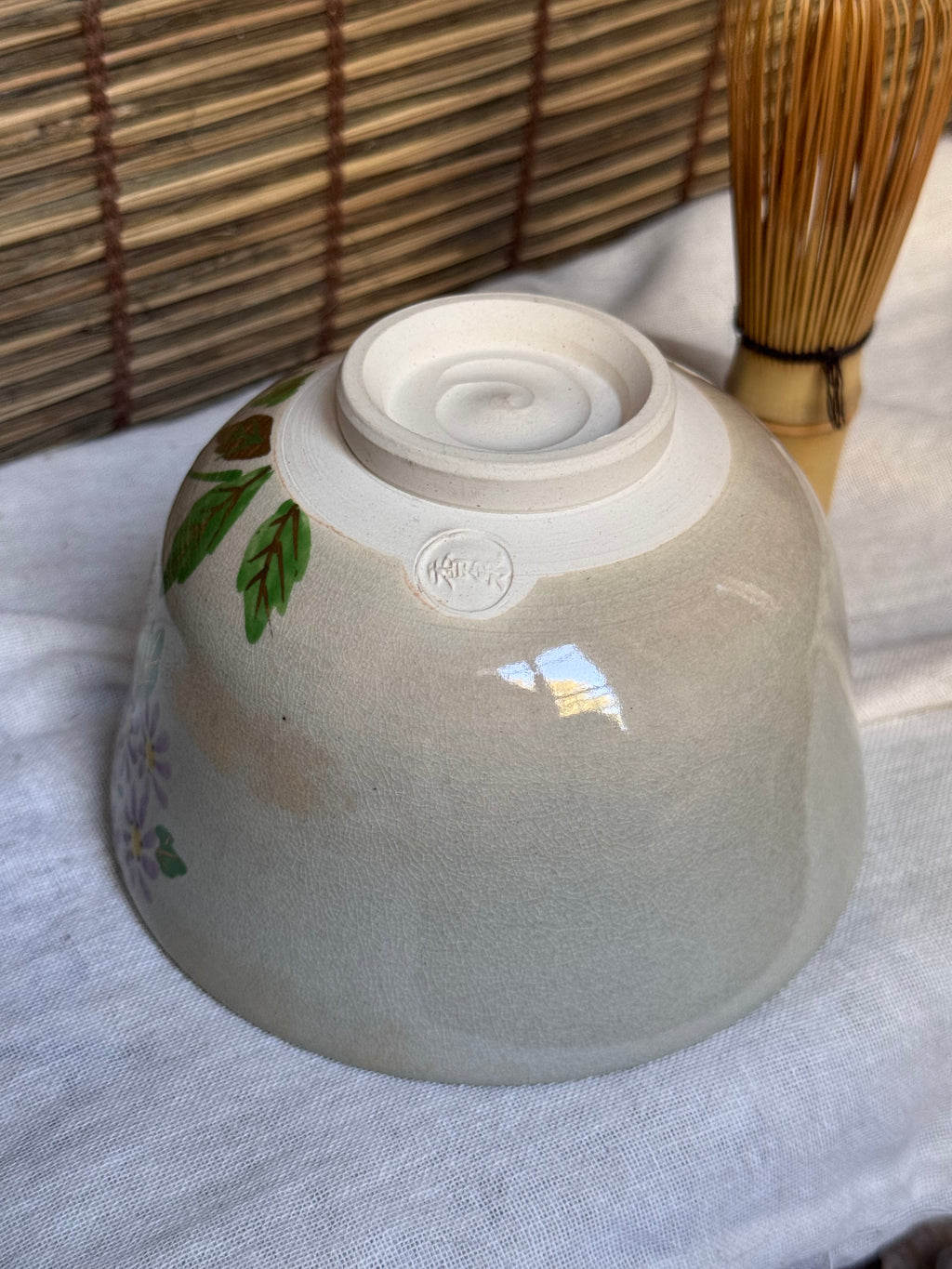 Kyoto Ware Matcha Chawan by Tanaka Kōsen — Hand-Painted Miyako-wasure, Gold Accents, Signed Wooden Box