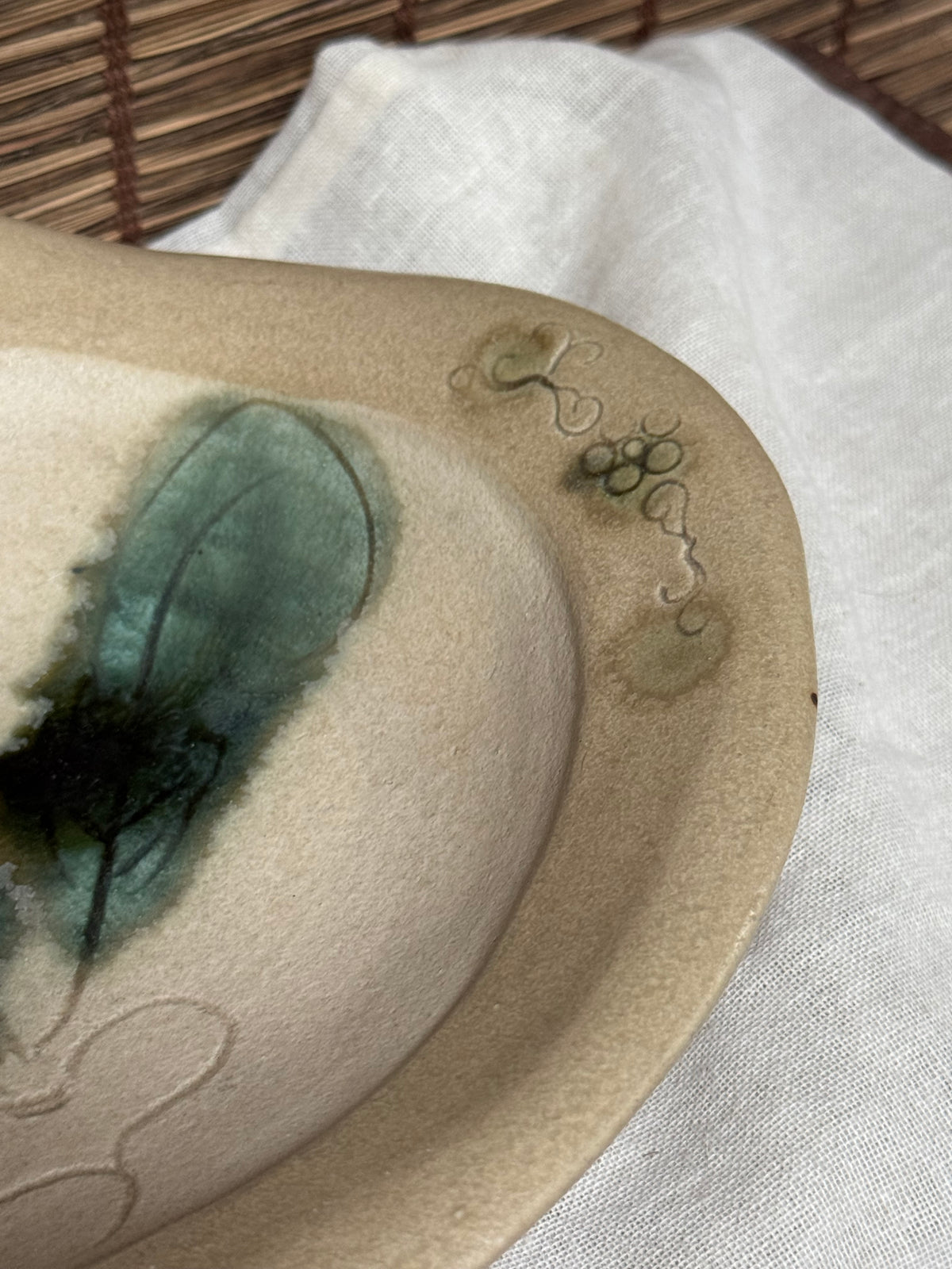 Unzen Artist-Made Serving Plate/Bowl — Large Irregular Studio Pottery, Painted Leaf Motif